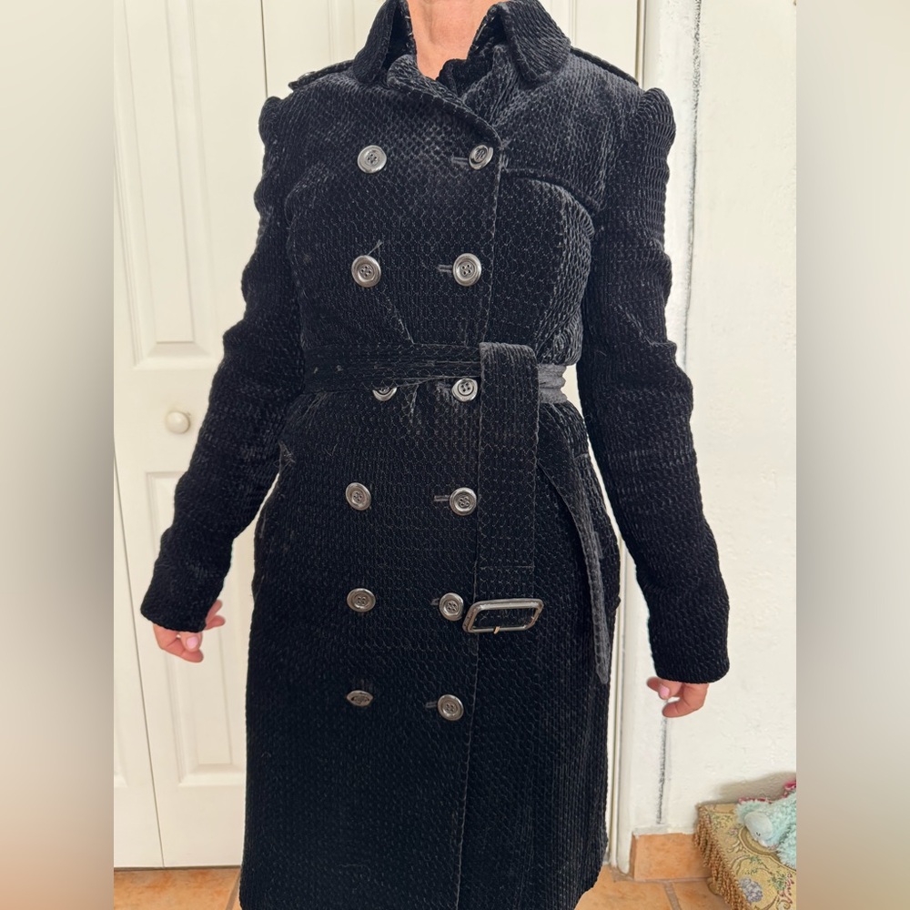 Burberry Black Textured Trench Coat - Picture 2 of 10